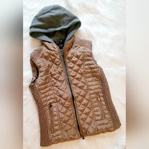 Size small Louise Paris quilted  hooded vest